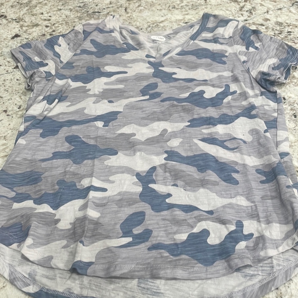 Old navy everyday tee